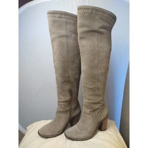 Vince Camuto Tan Heeled Boots